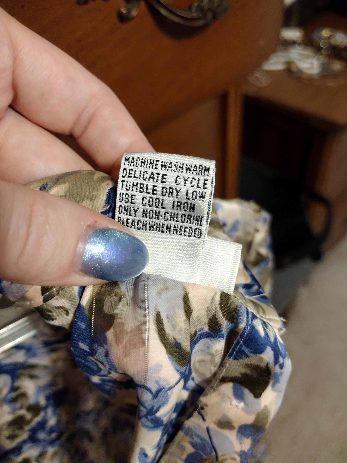 Vintage blue floral blouse with gold pinstripe